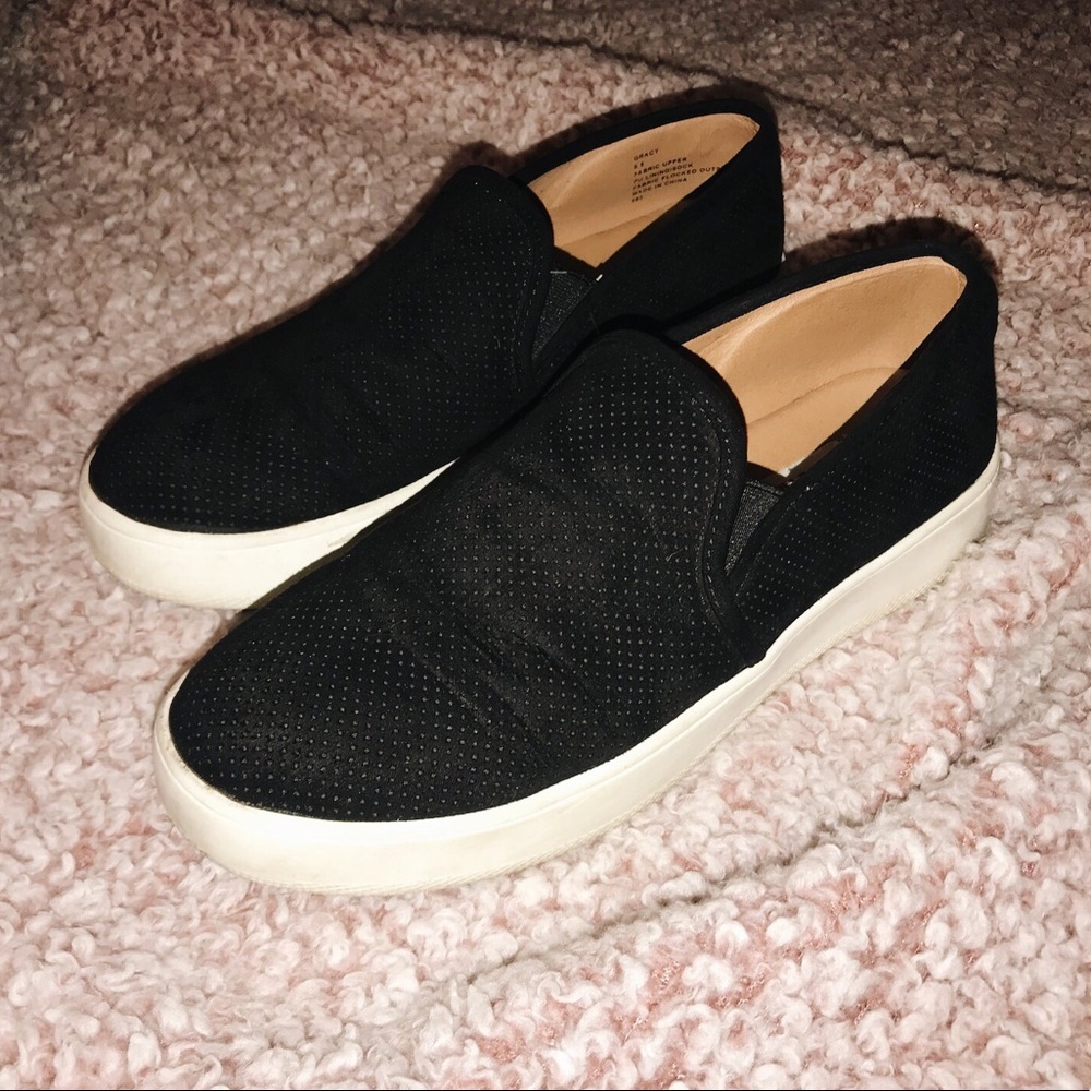 Steve Madden Black Slip-on Gracy Shoes